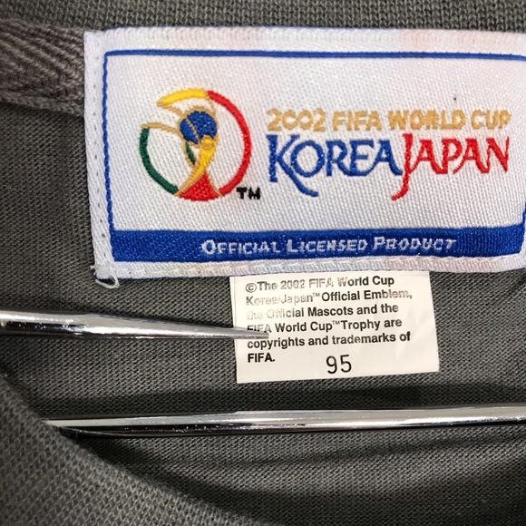 ‼️SOLD‼️ Vintage 2002 FIFA World Cup Korea Japan T - Picture 2 of 3